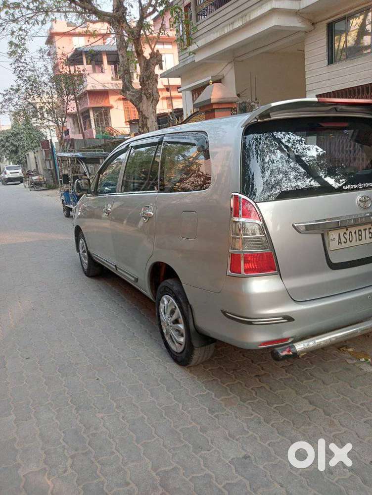 Toyota Innova 2.5 G (diesel) 8 Seater, 2015, Diesel