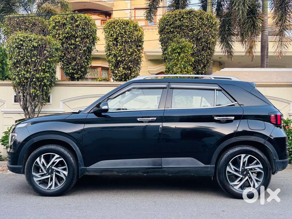 Hyundai Venue Sx Mt, 2023, Petrol
