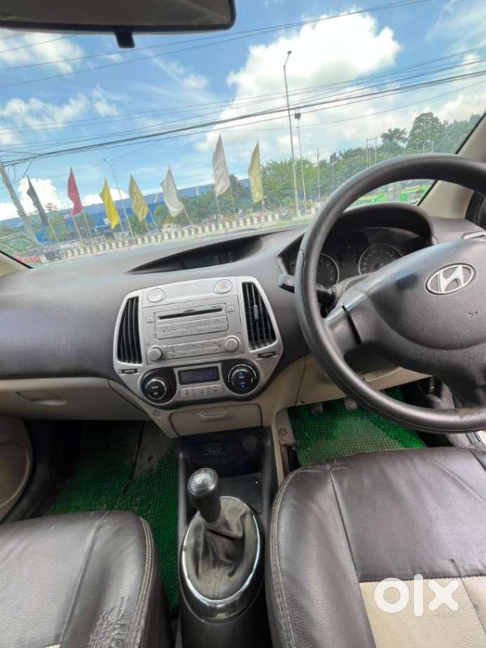 Hyundai I20 Magna 1.2 Mt, 2011, Petrol
