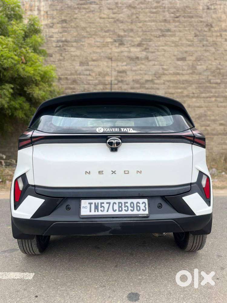 Tata Nexon Smart Plus S 1.2 Revotron Petrol 5 Mt, 2025, Petrol