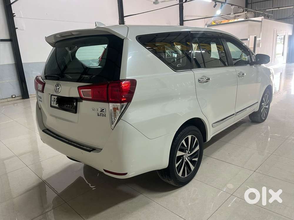 Toyota Innova Crysta 2022