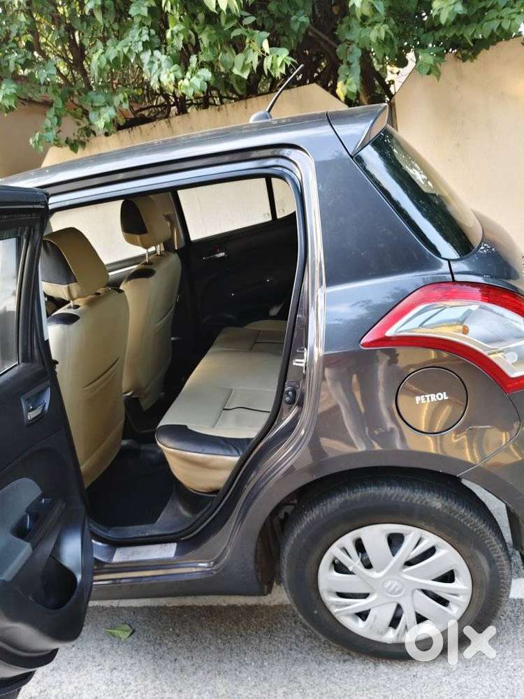 Maruti Suzuki Swift Vxi + Manual, 2018, Petrol