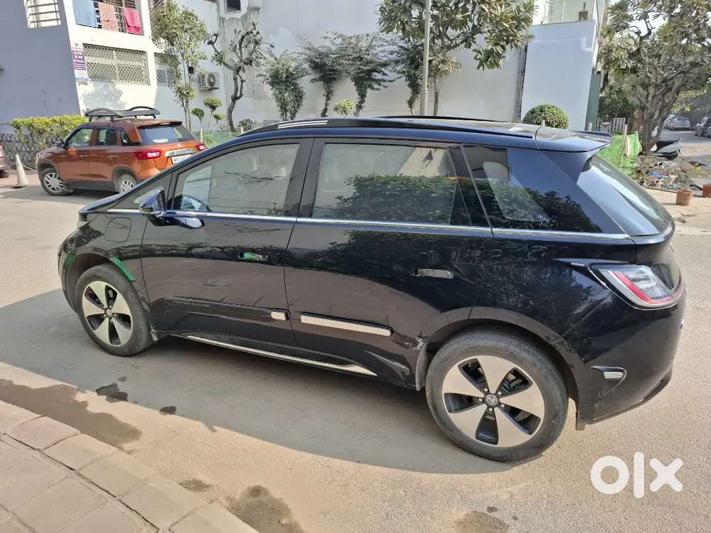 Mg Windsor Ev Essence Top Model