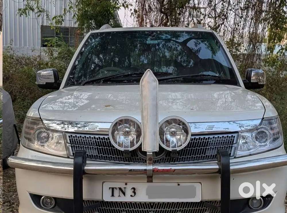 Tata Safari Storme Vx Pearl White