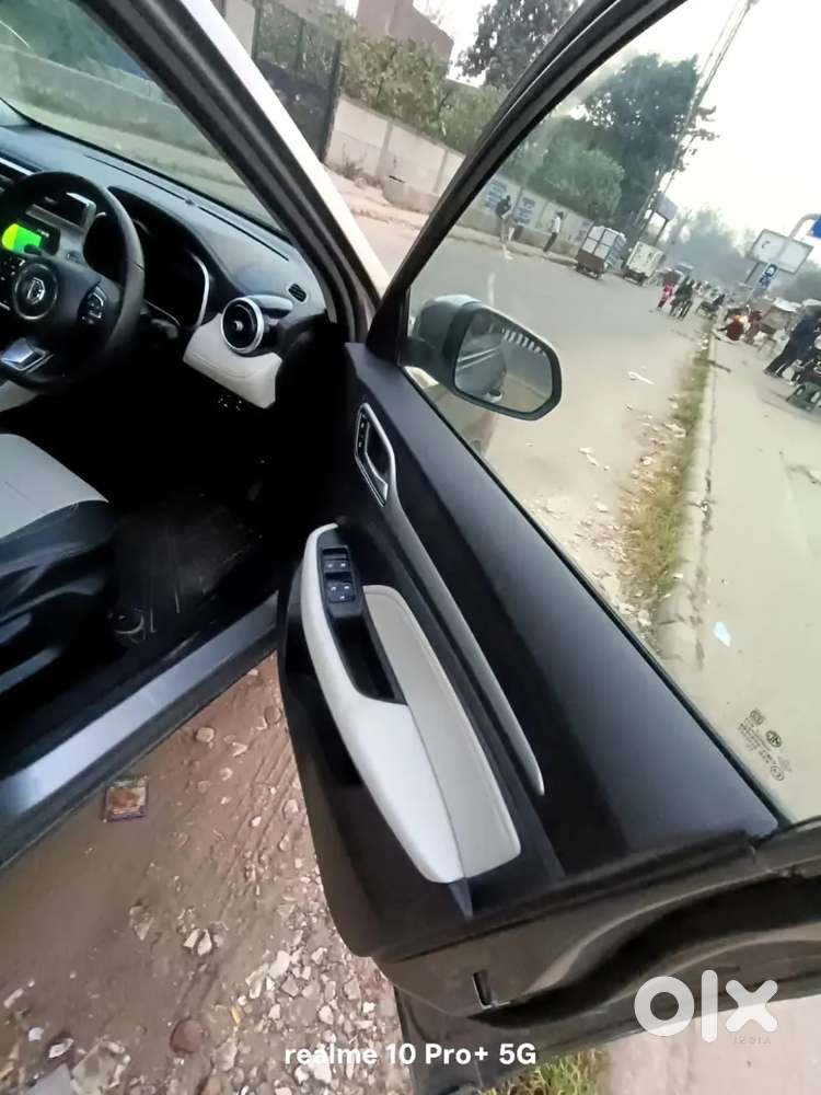 Mg Astor 2023 Petrol Well Maintained