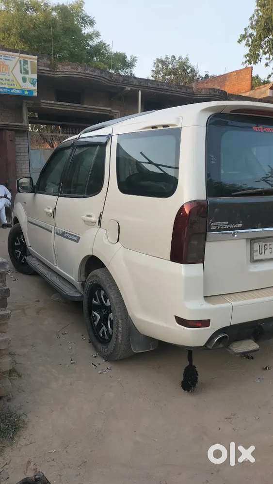 Tata Safari Storme 2018