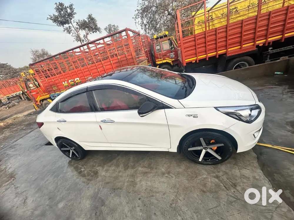 Hyundai Verna 2016 Diesel 80000 Km Driven Fully Maintain Condition