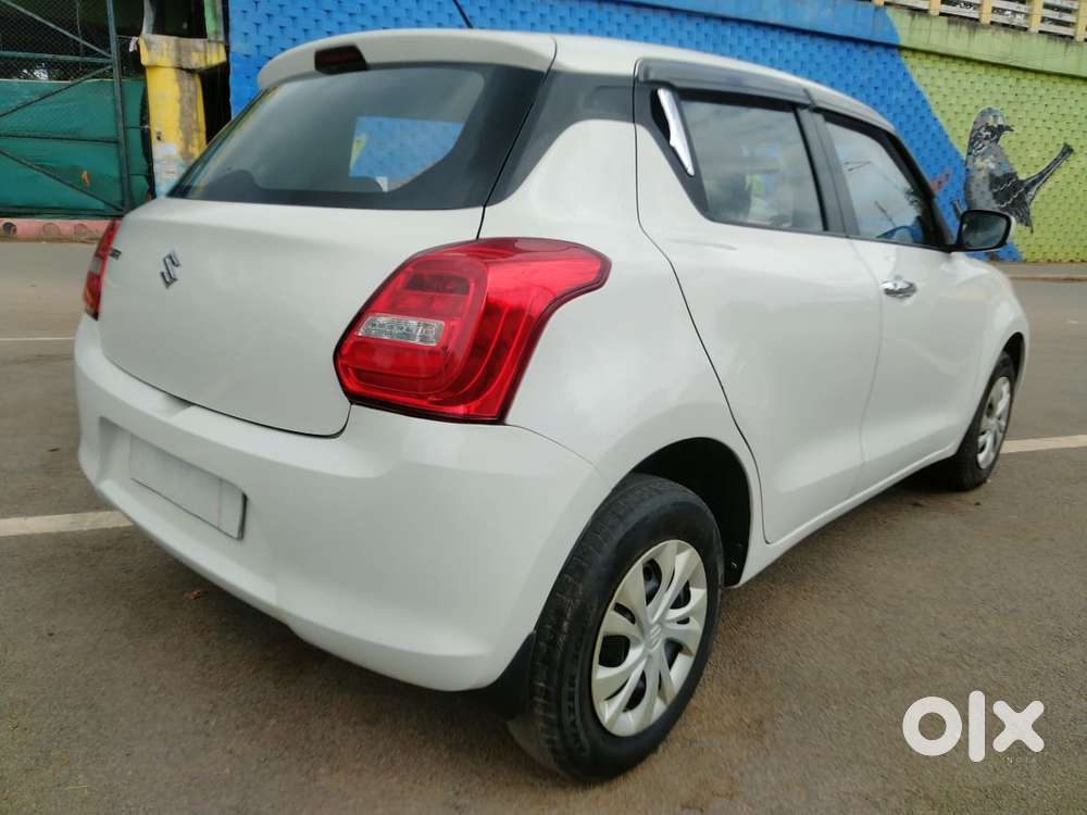 Maruti Suzuki Swift Vxi 1.2 Abs Bs-iv, 2018, Petrol