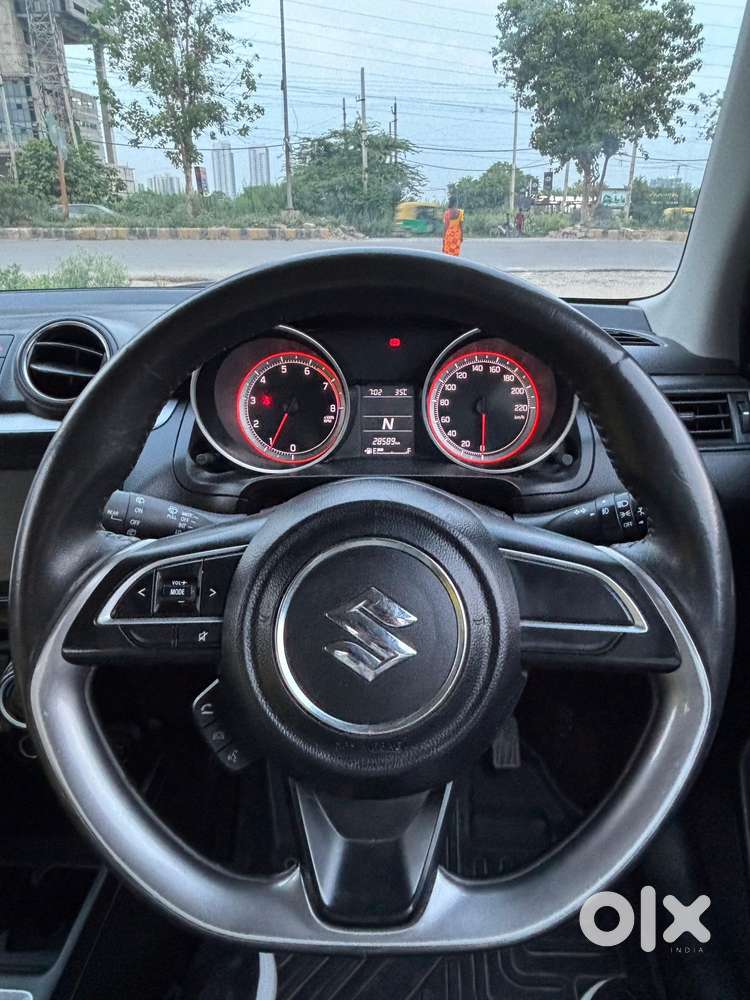 Maruti Suzuki Swift 2018 Amt Zxi, 2022, Petrol