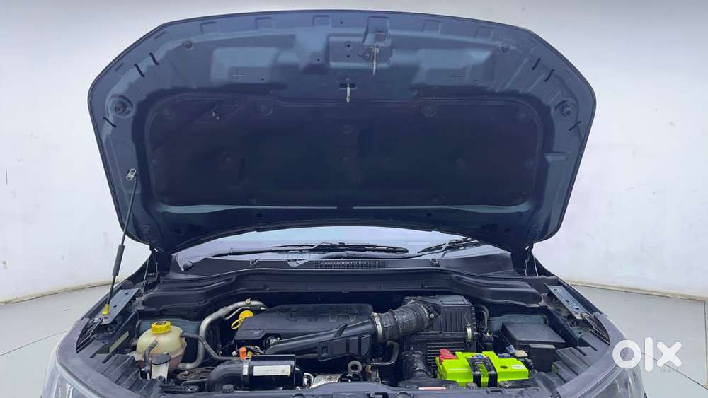 Mahindra Xuv300 W8 Option, 2022, Petrol