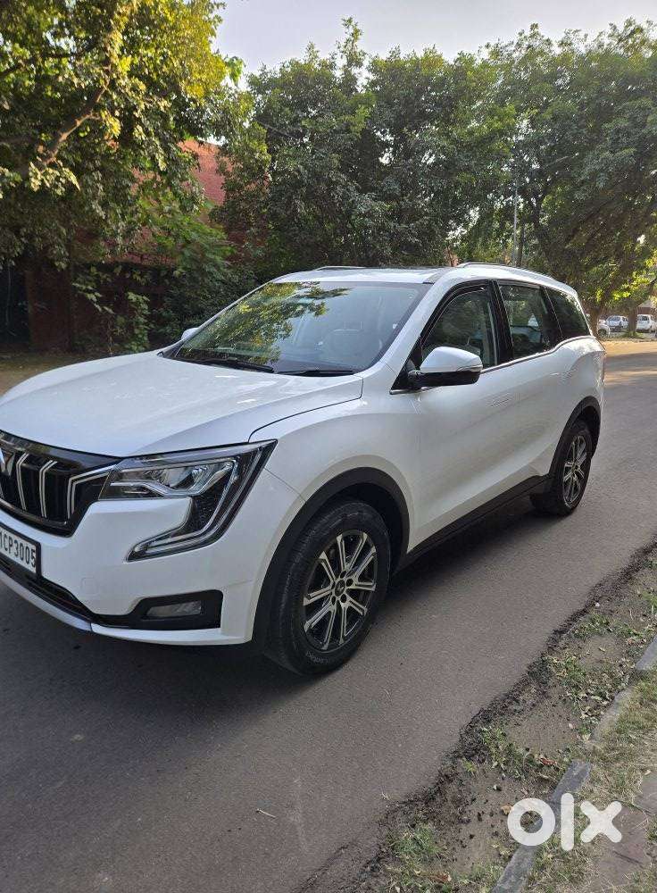 Mahindra Xuv700 2.2 Ax 7 Diesel At Str, 2023, Diesel