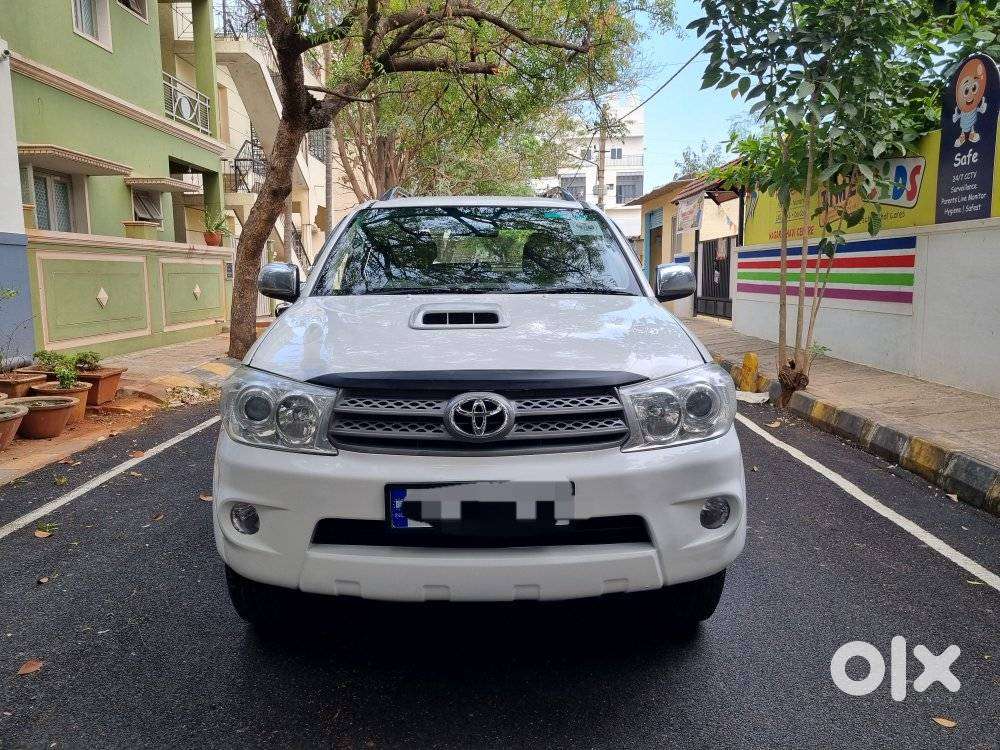 Toyota Fortuner 3.0 4x4 Manual, 2012