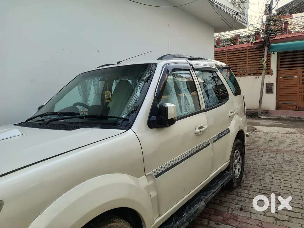 Tata Safari Storme 2016 Diesel Well Maintained
