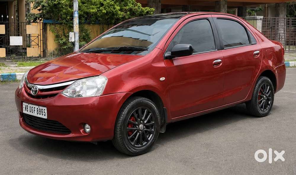 Toyota Etios V, 2011, Petrol