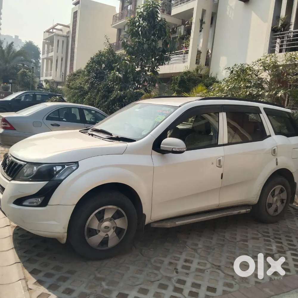 Mahindra Xuv500 2017 Diesel 130000 Km Driven