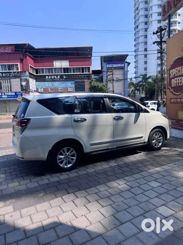 Toyota Innova Crysta 2018 Diesel 143000 Km Driven