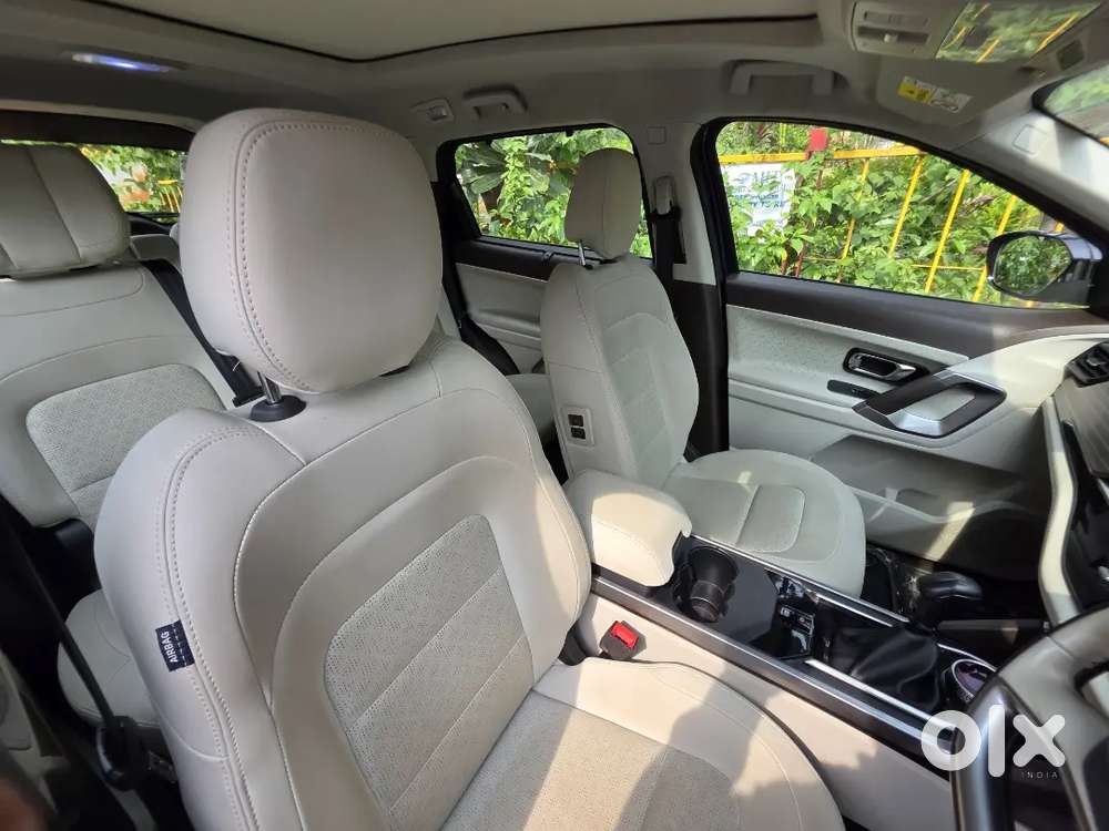 Urgent Sell!!!tata Safari Top Model Manual 2024 25000 Kms. @ 2400000