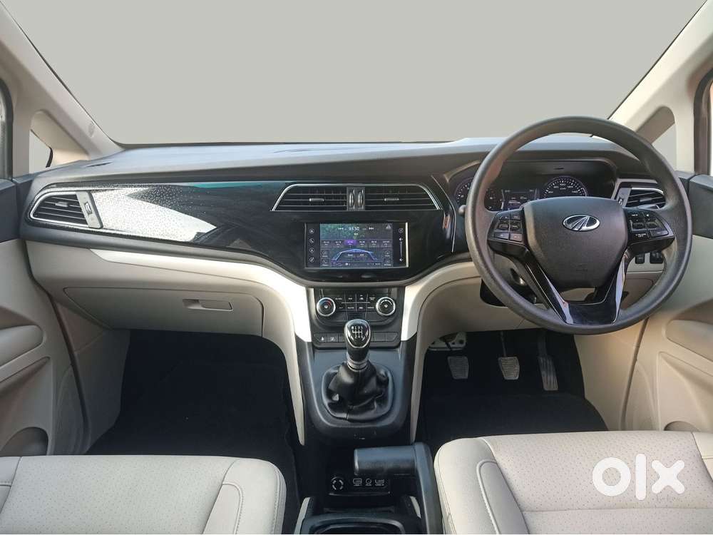 Mahindra Marazzo M8, 2019, Diesel