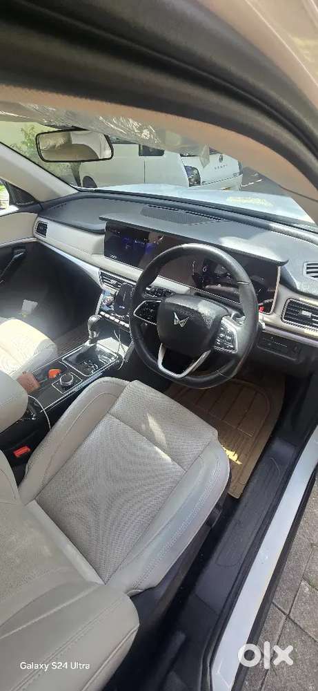 Mahindra Xuv700 Ax7 2021