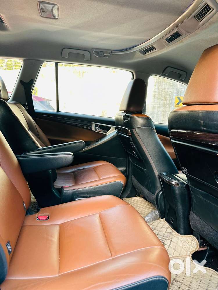 Toyota Innova Crysta 2.8z Automatic, 2018, Diesel