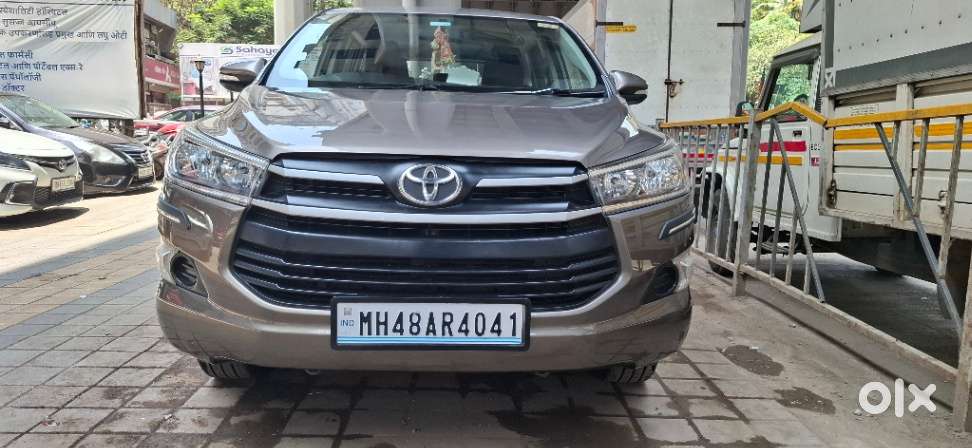 Toyota Innova Crysta 2.7 Gx At 8s, 2017, Diesel