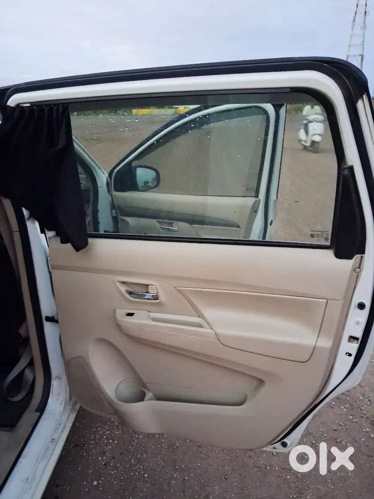 2023 Maruti Ertiga Vxi Manual Car