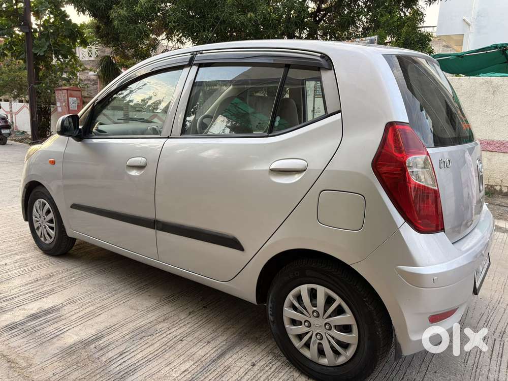Hyundai I10 Sportz, 2015, Petrol