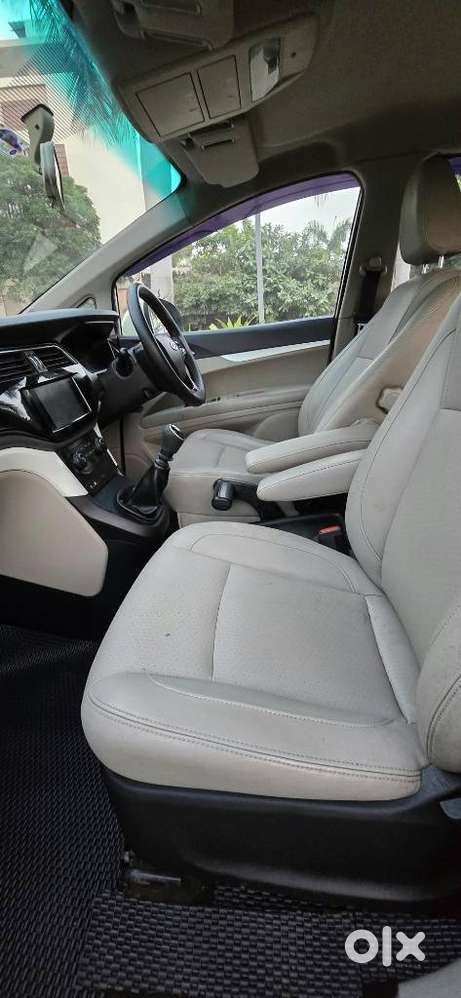 Mahindra Marazzo, 2019, Diesel