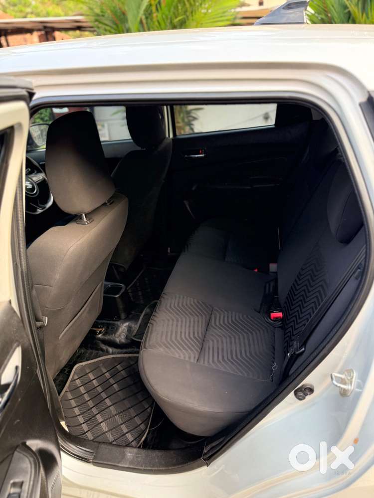 Maruti Suzuki Swift 2023-24 Reg