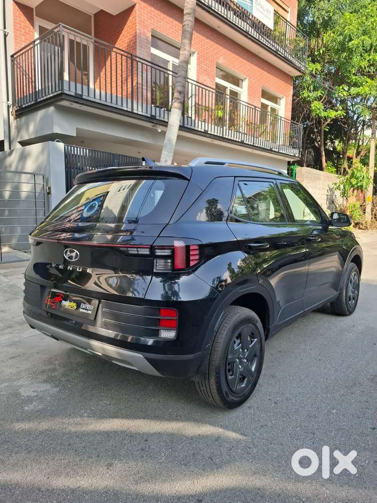 Hyundai Venue 1.2 S (o), 2025, Petrol