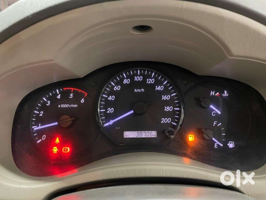 Toyota Innova 2.5 G (diesel) 8 Seater, 2014, Diesel
