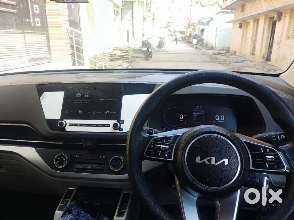 Kia Carens 2023 Petrol Good Condition