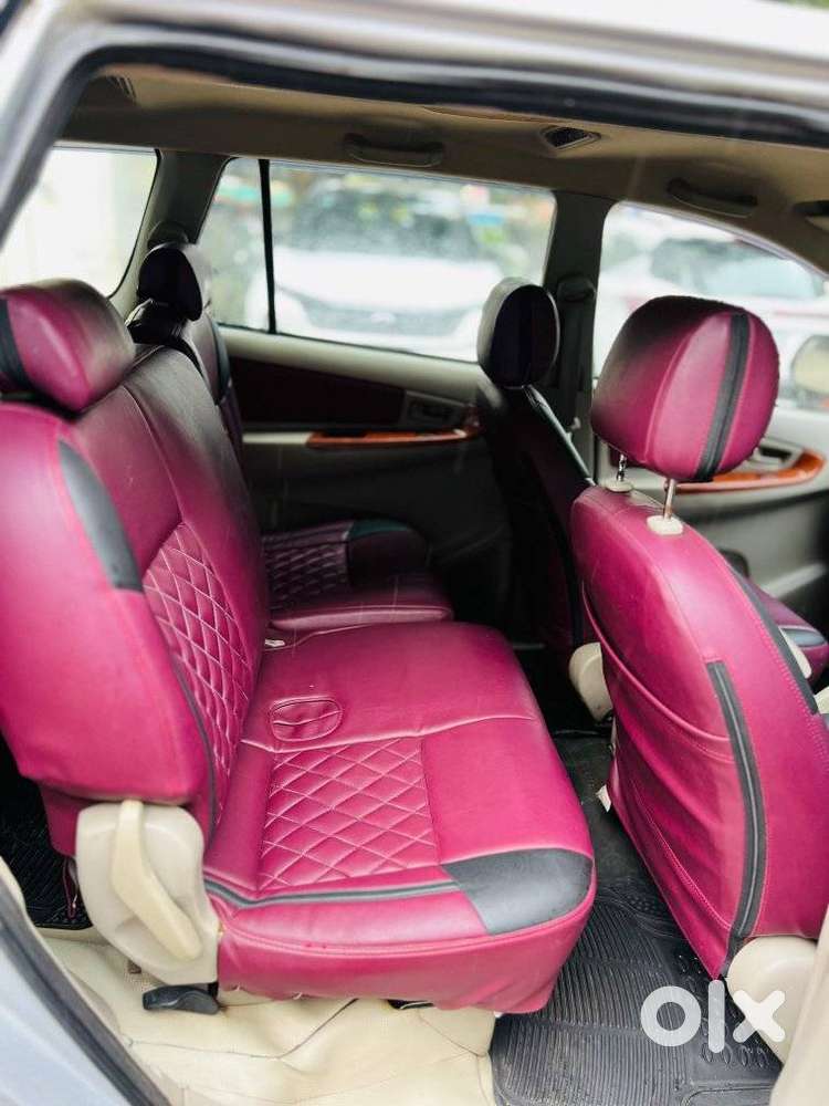 Toyota Innova 2.5 G (diesel) 8 Seater, 2010, Diesel