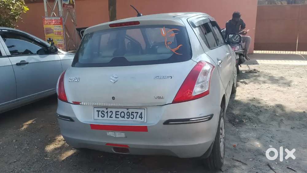 Maruti Suzuki Swift 2012 Diesel 132000 Km Driven