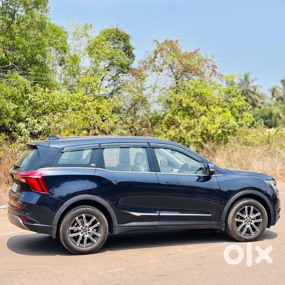 Mahindra Xuv700 2023 Petrol Automatic Well Maintained