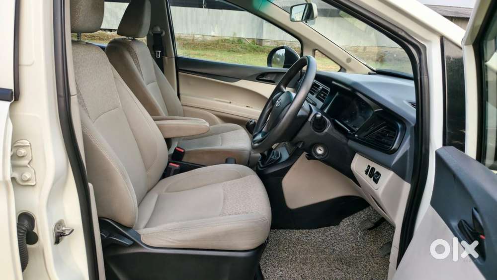 Mahindra Marazzo M2, 2019, Diesel