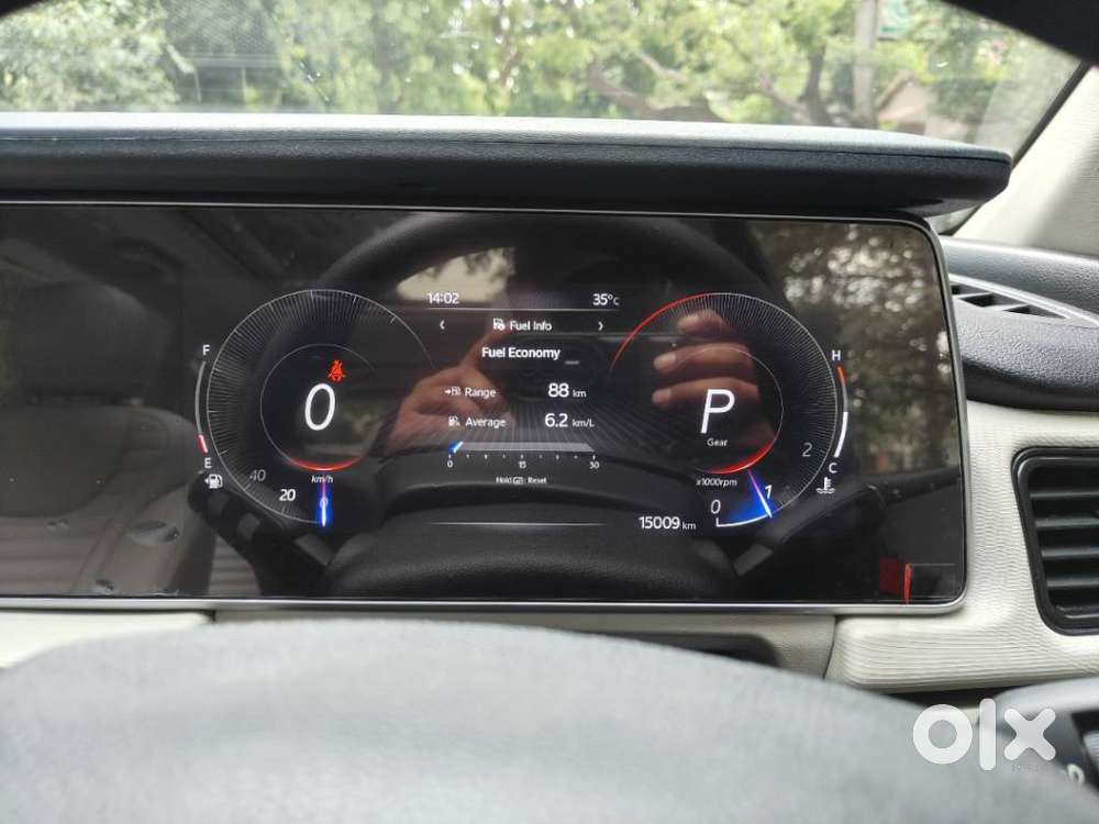 Mahindra Xuv700 2.0 Ax 5 Petrol At Str, 2023, Petrol