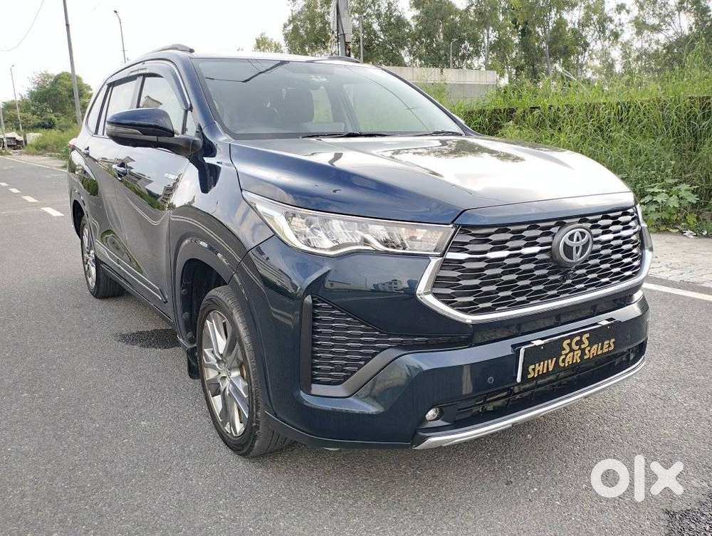 Toyota Innova Hycross 2.0 Vx Hybrid 8 Str, 2023, Petrol