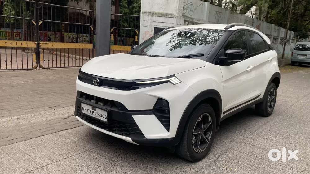 Tata Nexon Creative 1.2 Revotron Petrol 6 Amt Dt, 2023, Petrol