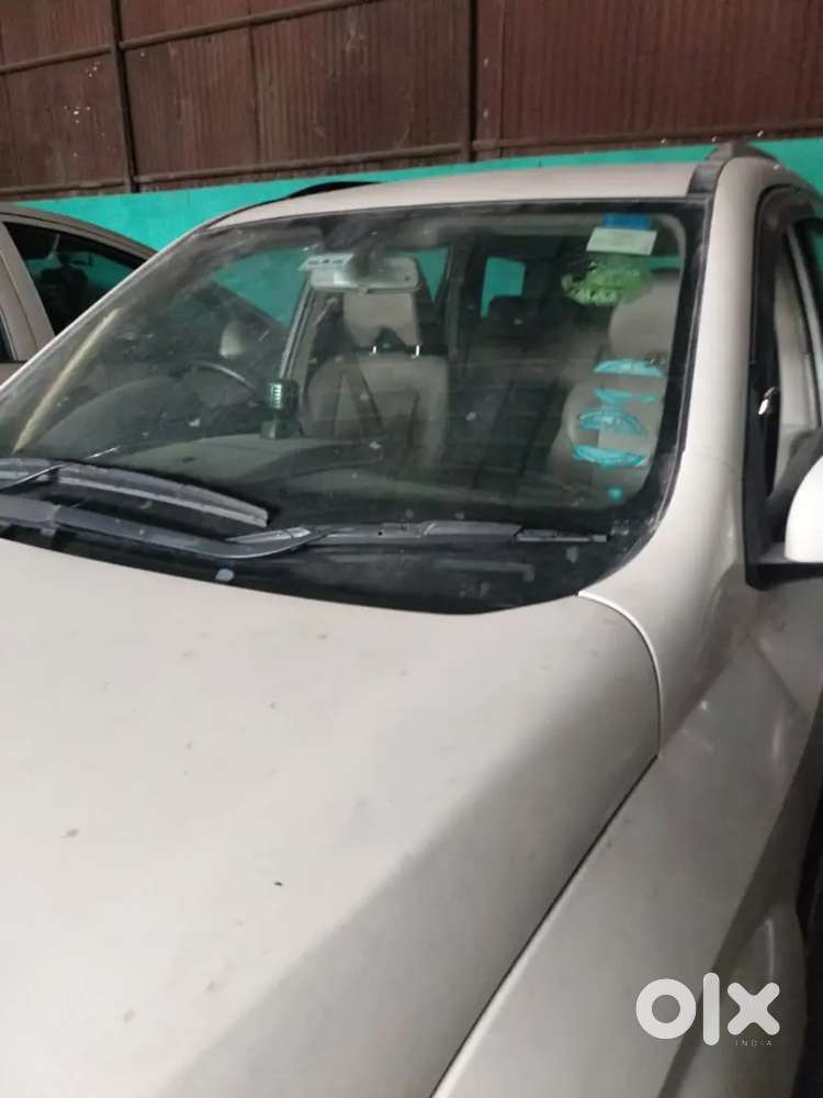 Mahindra Xuv500 2016 Diesel 68000 Km Driven
