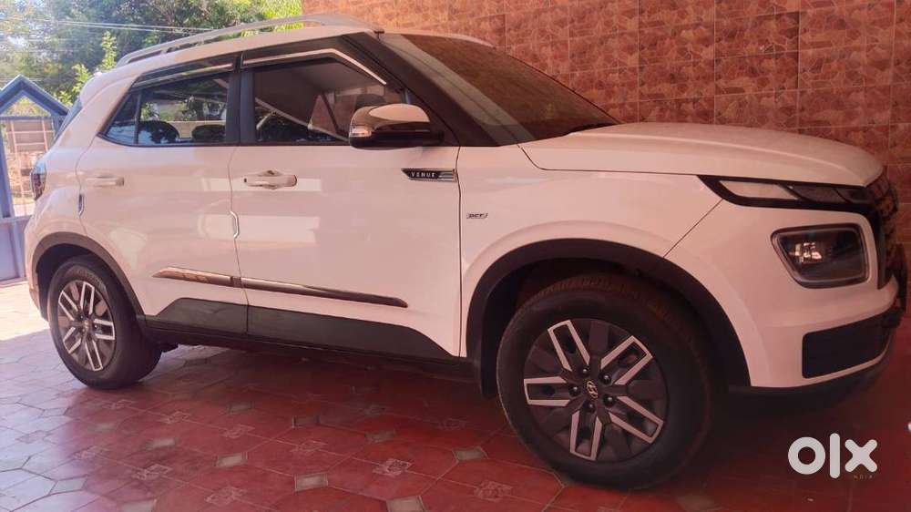 Hyundai Venue S(o)1.0 Turbo  Dct 2024 Model