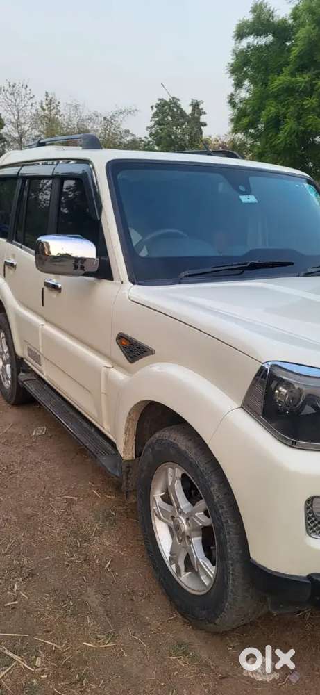 Mahindra Scorpio S10 Diesel Manual 2015