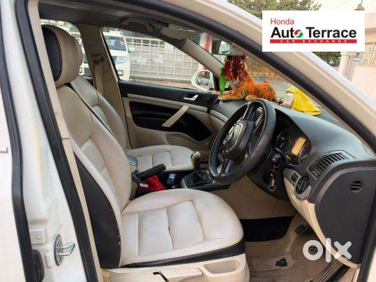 Skoda Laura 1.8 Ambition Tsi, 2013, Petrol