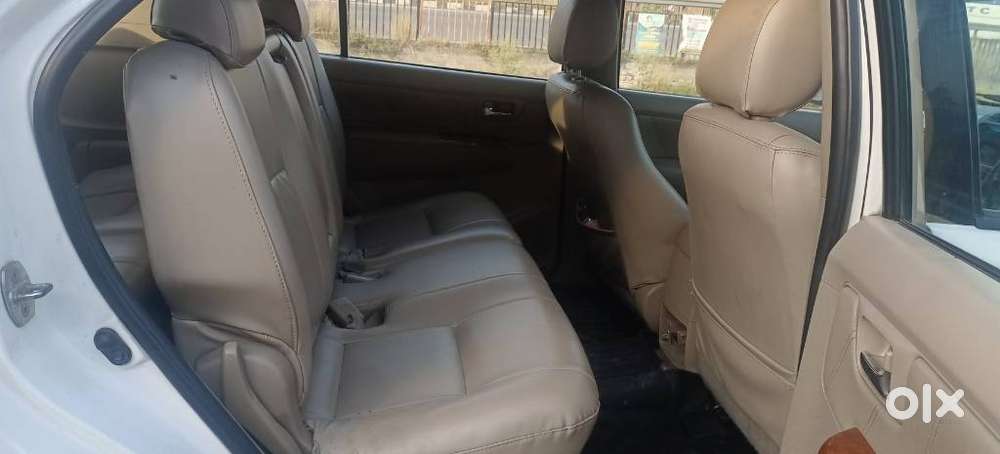Toyota Fortuner 3.0 4x4 Manual, 2011, Diesel