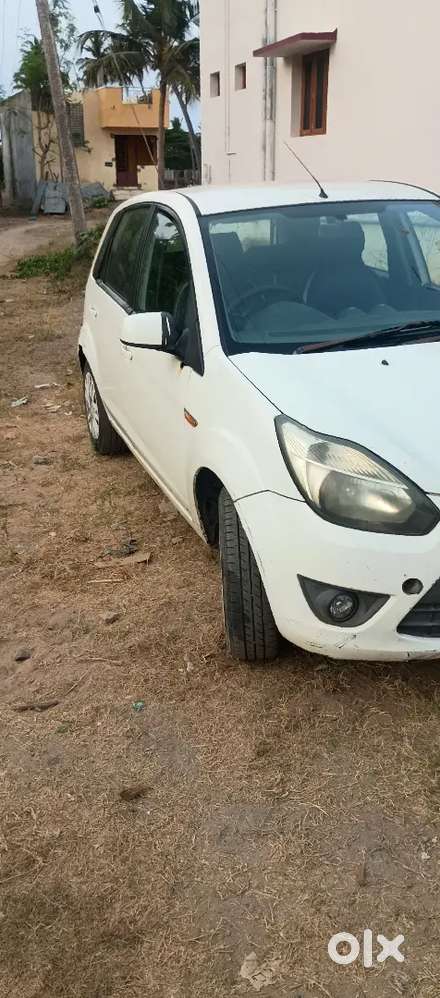 Ford Figo Titanium Center Lock