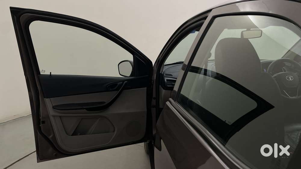 Tata Tiago Xza, 2019, Petrol