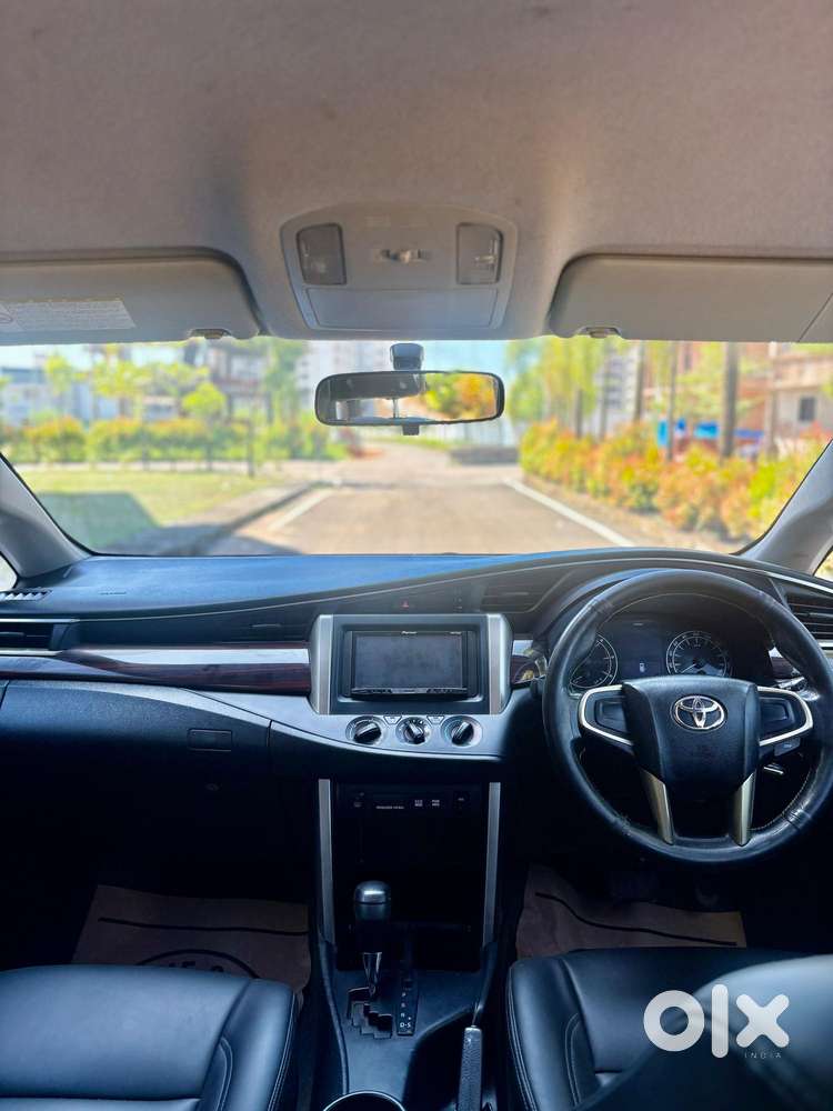 Toyota Innova Crysta