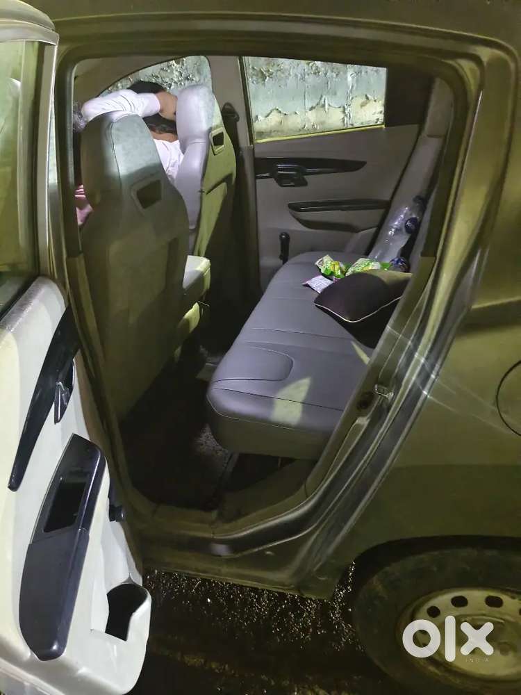 Mahindra Kuv100 Nxt 2017 Diesel Dual Tone
