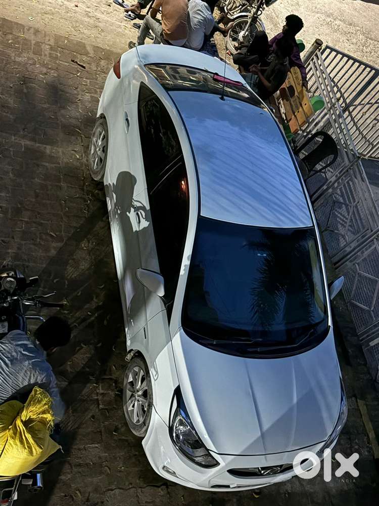 Hyundai Fluidic Verna 2012