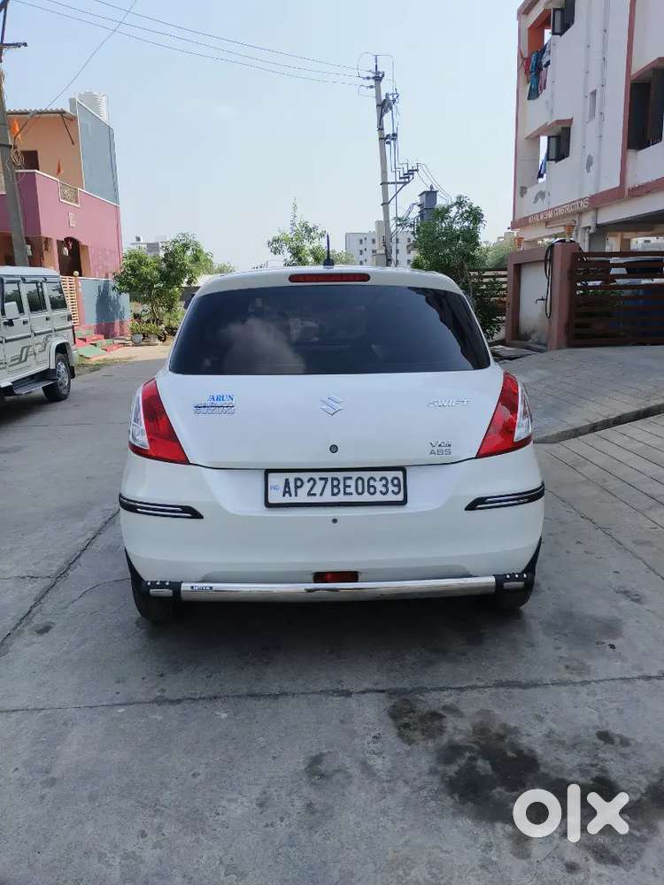 Maruti Suzuki Swift 2015 Diesel 124580 Km Driven